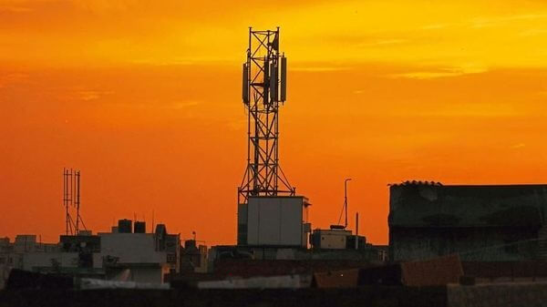 Indian Telcos Must Pay $19 Dues, Supreme Court Insists